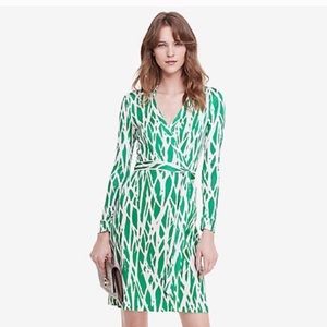 NWT 'new Jeanne Two' Print Silk Wrap Dress In Twig